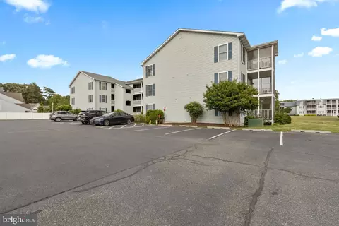 Exterior - 35948 Haven Dr #D306, Rehoboth Beach, DE 19971 photo 5 of 6