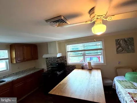Kitchen - 17071 Wilson Hill Rd, Georgetown, DE 19947 photo 3 of 5
