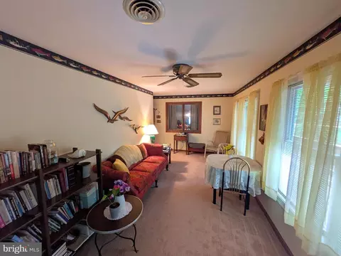 Living - 9683 Tharp Rd, Seaford, DE 19973 photo 5 of 5