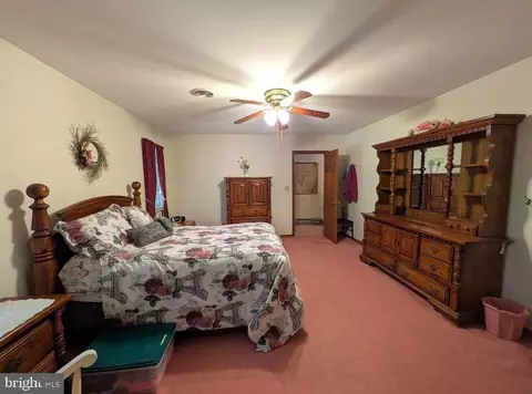 Bedroom - 9683 Tharp Rd, Seaford, DE 19973 photo 1 of 7