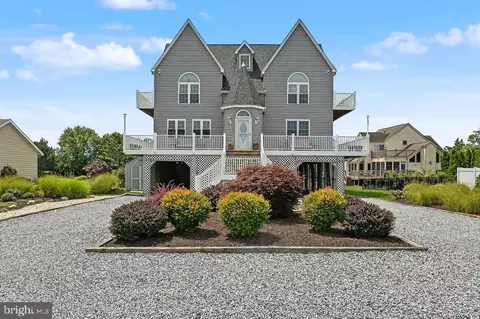 38884 Cove Ct, Ocean View, DE 19970