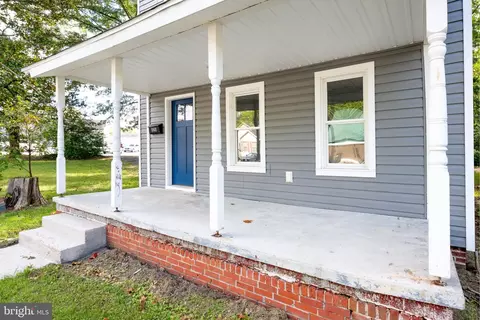 Exterior - 524 E 4th St, Laurel, DE 19956 photo 6 of 6