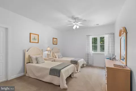 Bedroom - 30977 Scissorbill Rd, Ocean View, DE 19970 photo 8 of 13