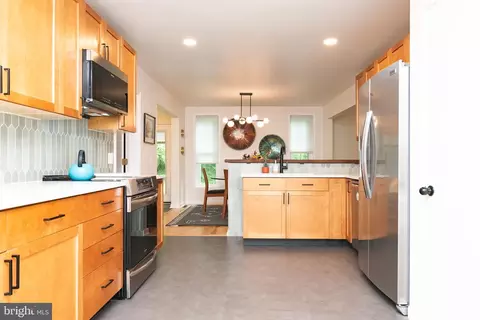 Kitchen - 10348 Memory Rd, Harrington, DE 19952 photo 3 of 5
