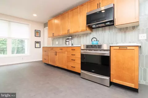 Kitchen - 10348 Memory Rd, Harrington, DE 19952 photo 5 of 5