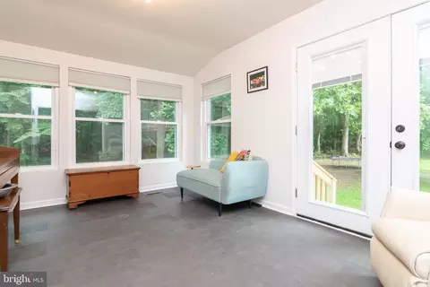 Entry Way - 10348 Memory Rd, Harrington, DE 19952 photo 4 of 5