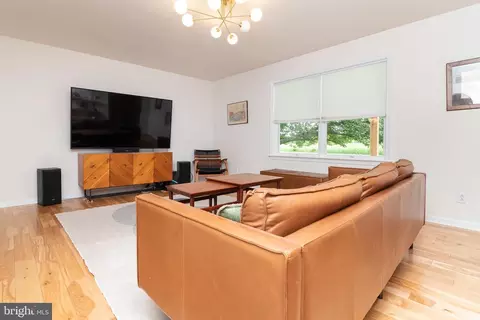 Living - 10348 Memory Rd, Harrington, DE 19952 photo 1 of 3