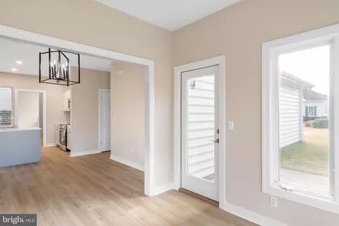Entry Way - 14 Mulberry St, Georgetown, DE 19947 photo 4 of 6