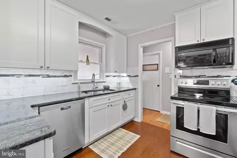 Kitchen - 112 West Ave, Ocean View, DE 19970 photo 4 of 4