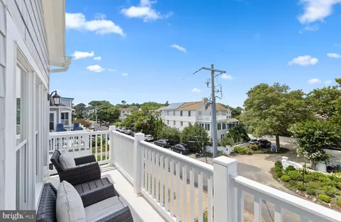 Exterior - 10 Chicago St, Rehoboth Beach, DE 19971 photo 7 of 10