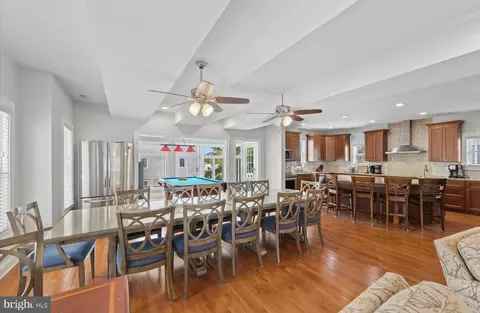 Dining - 10 Chicago St, Rehoboth Beach, DE 19971 photo 2 of 3