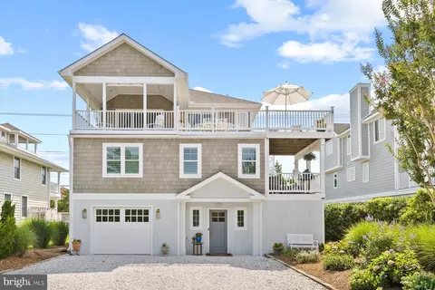 36793 Bayside Dr, Fenwick Island, DE 19944