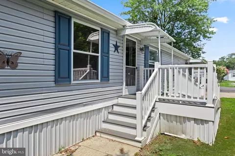 13 Devon Ln, Lewes, DE 19958 photo 2