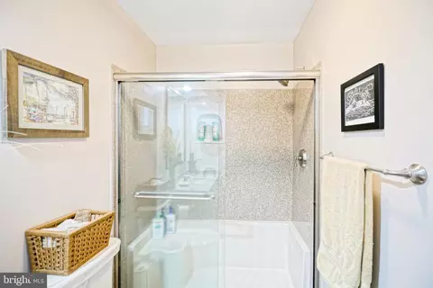 Bath - 30860 Edgewater Dr, Lewes, DE 19958 photo 2 of 4