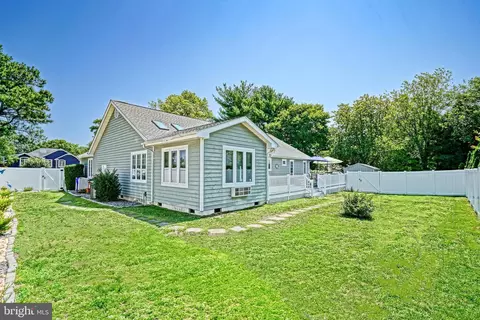 Exterior - 30860 Edgewater Dr, Lewes, DE 19958 photo 8 of 13