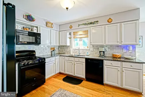 Kitchen - 30860 Edgewater Dr, Lewes, DE 19958 photo 1 of 5