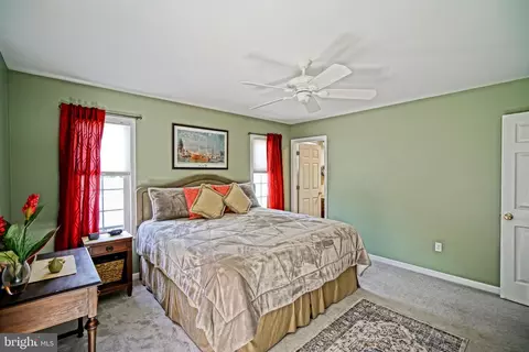 Bedroom - 30860 Edgewater Dr, Lewes, DE 19958 photo 2 of 10