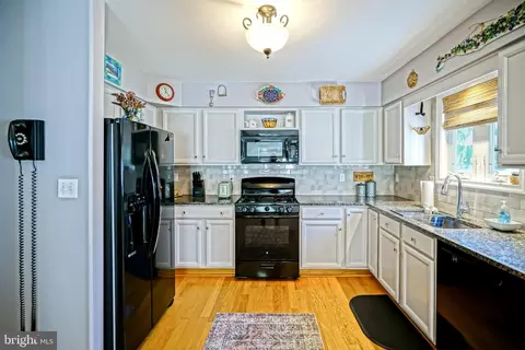 Kitchen - 30860 Edgewater Dr, Lewes, DE 19958 photo 2 of 5