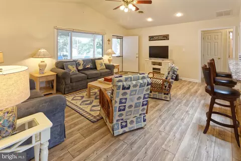 Living - 603 Laurel Ct, Bethany Beach, DE 19930 photo 3 of 3