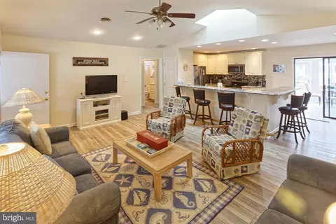 Living - 603 Laurel Ct, Bethany Beach, DE 19930 photo 2 of 3