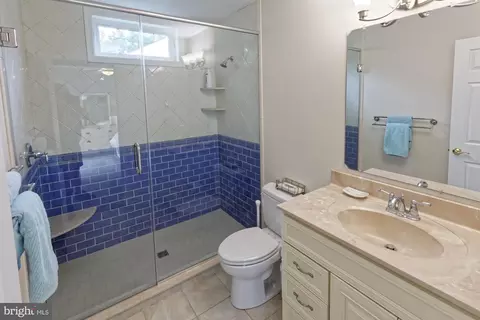 Bath - 603 Laurel Ct, Bethany Beach, DE 19930 photo 3 of 7