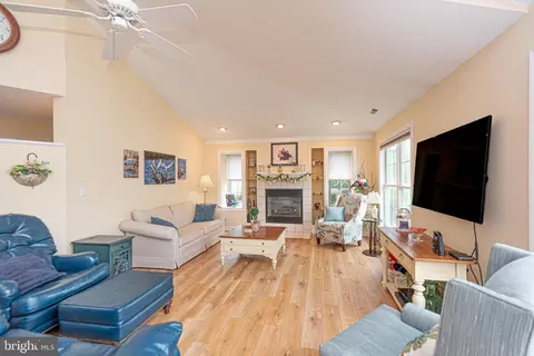Living - 19 Windward Way, Dagsboro, DE 19939 photo 1 of 2