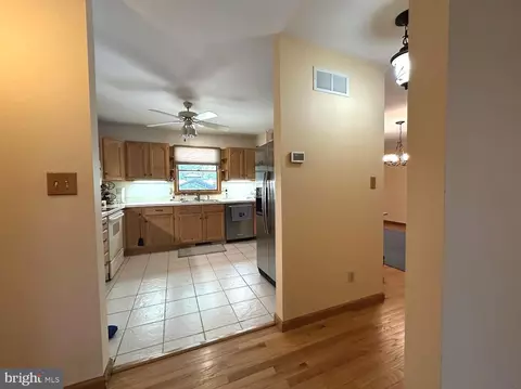 Entry Way - 30844 River Rd, Laurel, DE 19956 photo 4 of 16