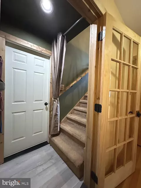 Entry Way - 30844 River Rd, Laurel, DE 19956 photo 4 of 12
