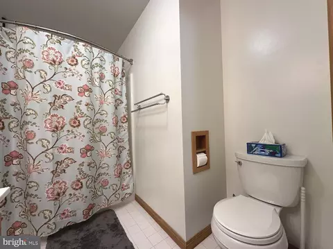 Bath - 30844 River Rd, Laurel, DE 19956 photo 2 of 9