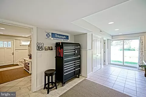 Entry Way - 38787 Apple Ct, Ocean View, DE 19970 photo 5 of 5