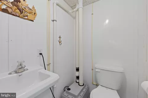 Bath - 776 Hickman Dr, Ocean View, DE 19970 photo 3 of 3
