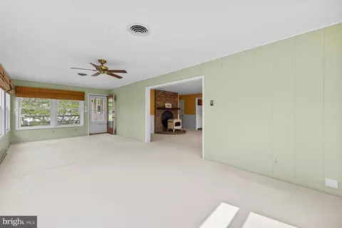 Living - 776 Hickman Dr, Ocean View, DE 19970 photo 5 of 8