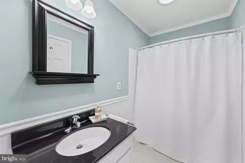 Bath - 776 Hickman Dr, Ocean View, DE 19970 photo 2 of 3