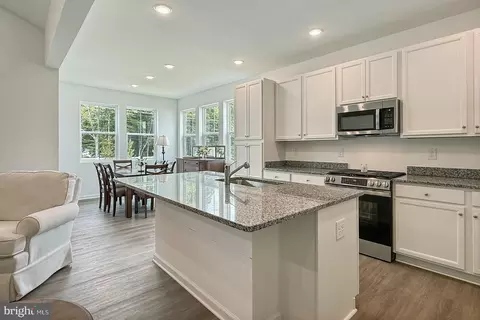 Kitchen - 36813 W Old Gate Dr, Georgetown, DE 19947 photo 1 of 3