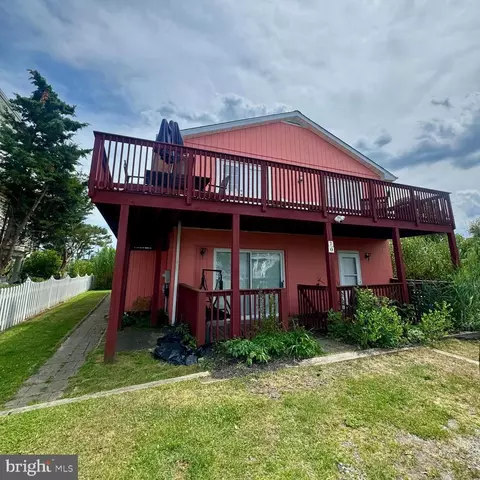 20 W Maryland Ave, Fenwick Island, DE 19944