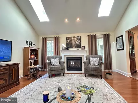Living - 413 Hudson St, Milton, DE 19968 photo 1 of 4