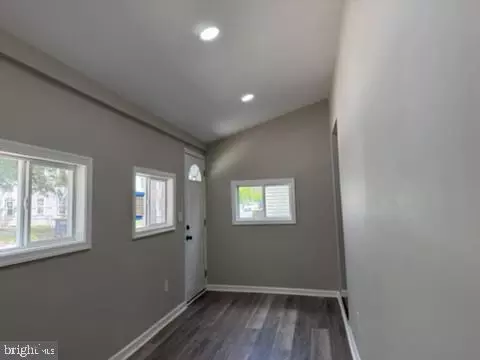 Entry Way - 212 W 7th St, Laurel, DE 19956 photo 1 of 4