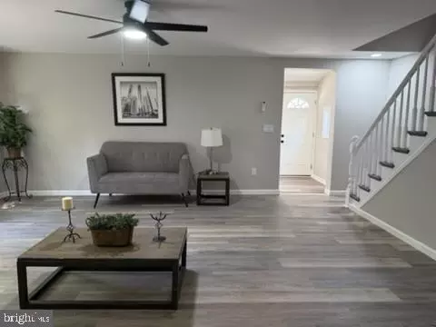Entry Way - 212 W 7th St, Laurel, DE 19956 photo 2 of 4