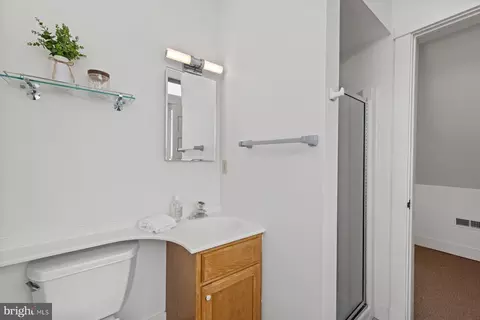 Bath - 98 Fifth St, Bethany Beach, DE 19930 photo 4 of 5