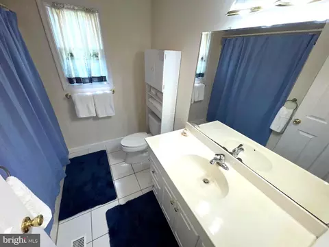 Bath - 28 Circle Dr W, Milton, DE 19968 photo 2 of 2