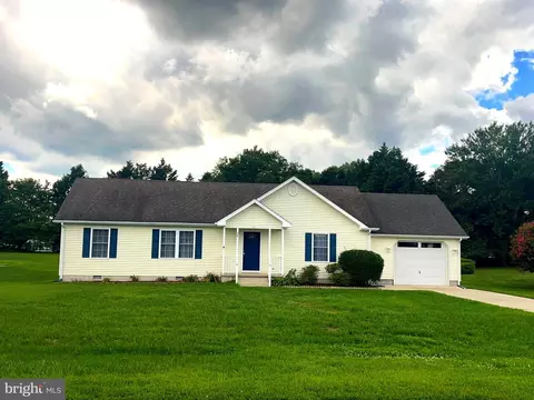 Exterior - 28 Circle Dr W, Milton, DE 19968 photo 2 of 18