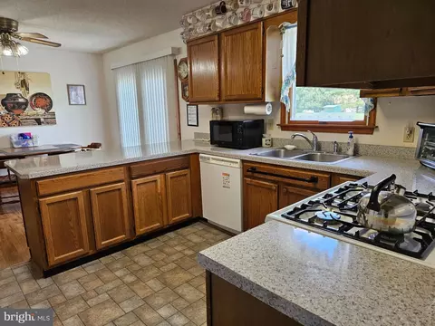 Kitchen - 204 E Gemini Ln, Milton, DE 19968 photo 2 of 3
