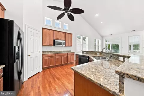 Kitchen - 30897 Fresh Pond Dr, Ocean View, DE 19970 photo 2 of 2