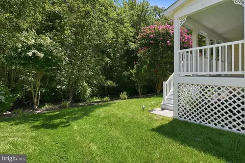 Exterior - 30897 Fresh Pond Dr, Ocean View, DE 19970 photo 4 of 5