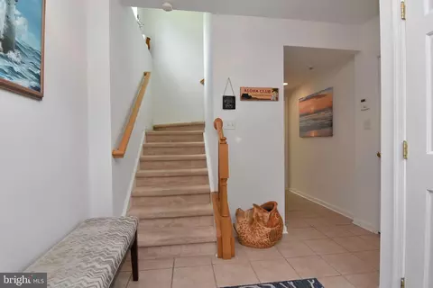 Entry Way - 12 Calvert St, Ocean View, DE 19970 photo 3 of 4
