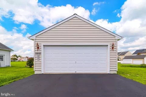Exterior - 327 Carlton Dr, Milton, DE 19968 photo 3 of 17