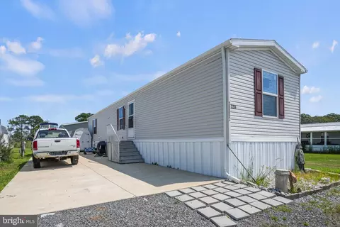 38362 Squirrel Rd, Ocean View, DE 19970 photo 2