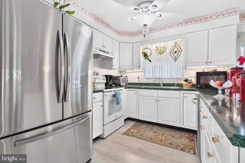 Kitchen - 212 Ocean View Blvd, Lewes, DE 19958 photo 4 of 6