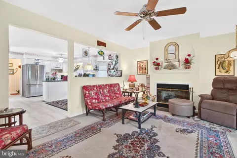 Living - 212 Ocean View Blvd, Lewes, DE 19958 photo 2 of 2