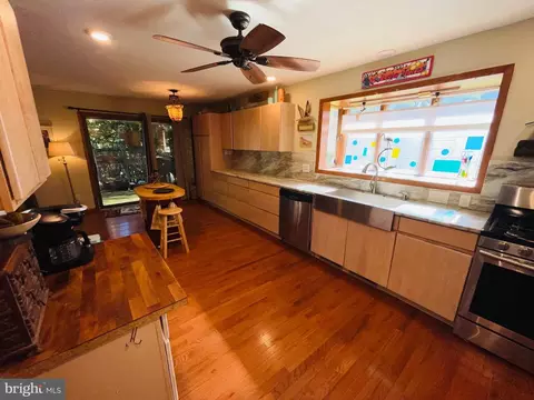 Kitchen - 31057 Edgewater Dr, Lewes, DE 19958 photo 6 of 8